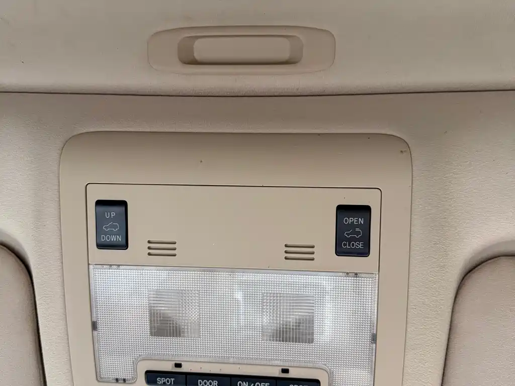 Toyota Land Cruiser 2020 — фото 11