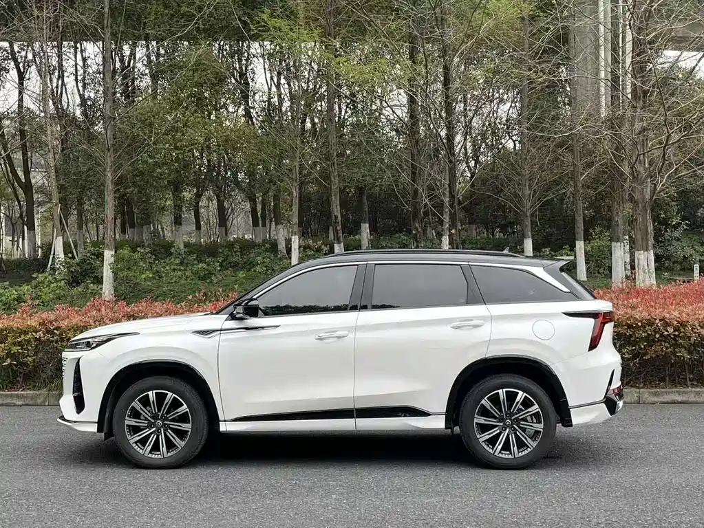 Changan CS75 PLUS 2025 — фото 15