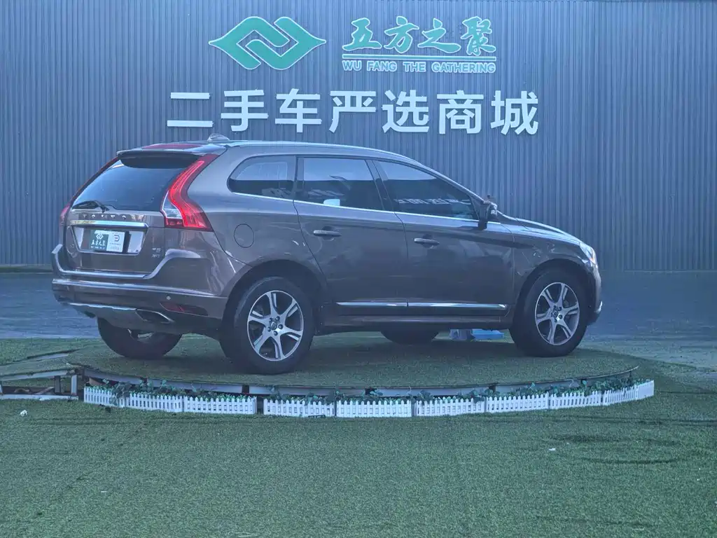 Volvo XC60 2015 — фото 20