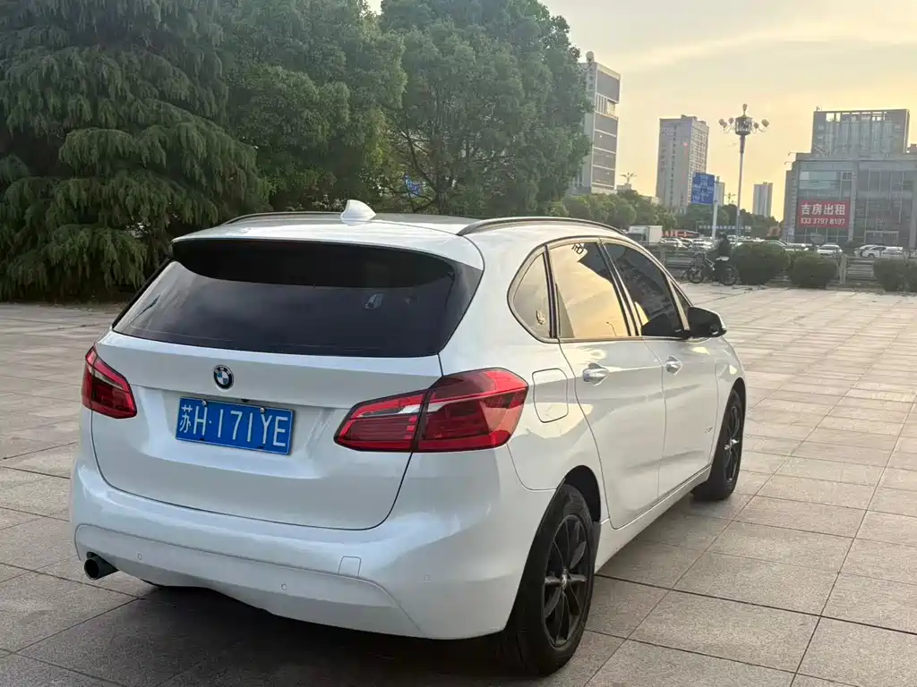 BMW 2 Series Active Tourer 2018 — фото 7