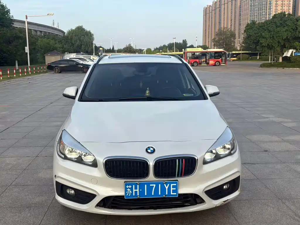BMW 2 Series Active Tourer 2018 — фото 3
