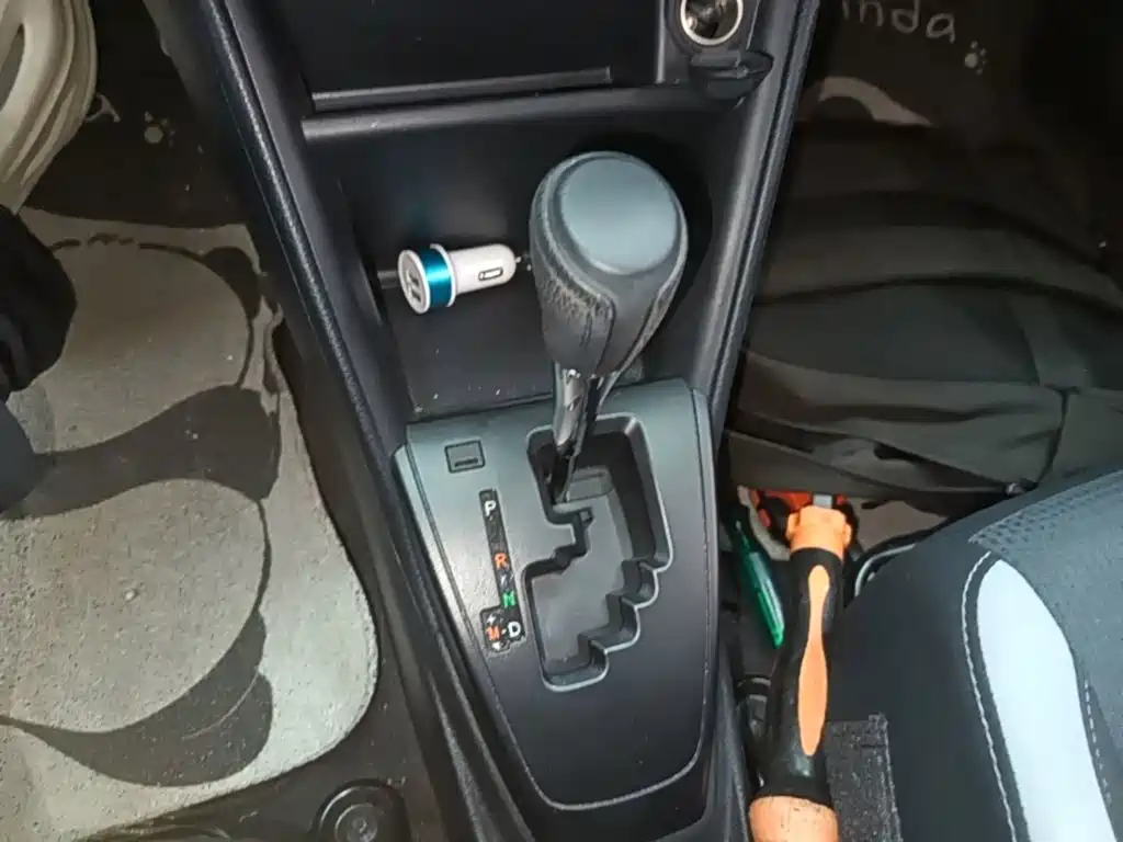 Toyota Yaris L 2023 — фото 14