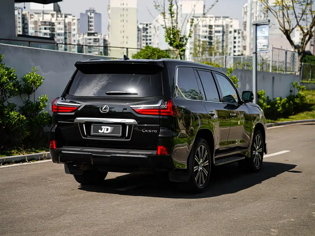 Lexus LX 2022 — фото 5