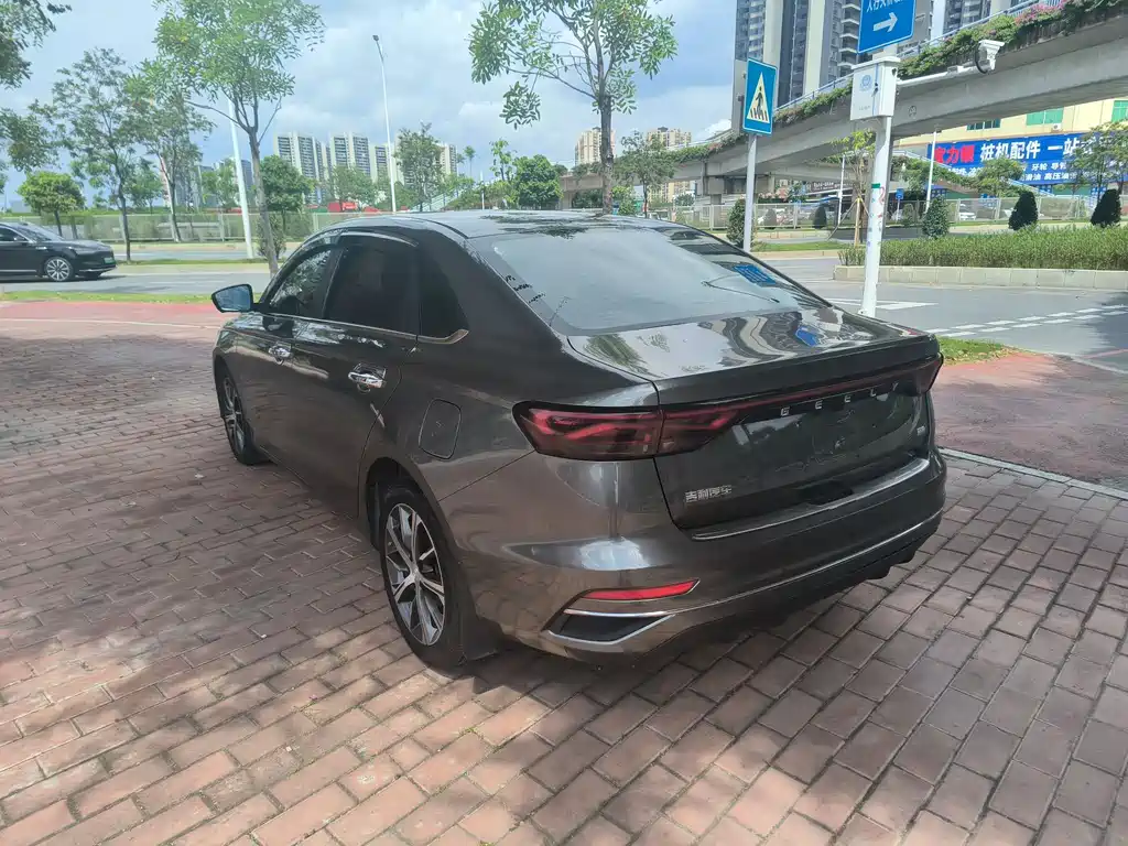 Geely Emgrand 2022 — фото 12