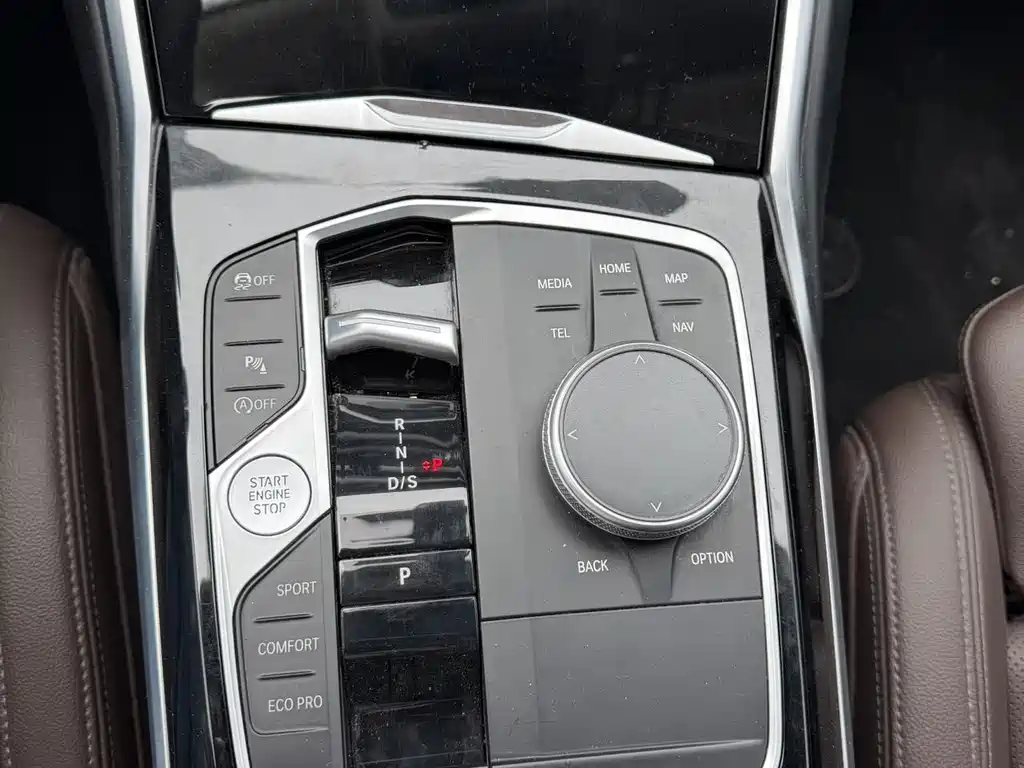 BMW 3 Series 2023 — фото 15