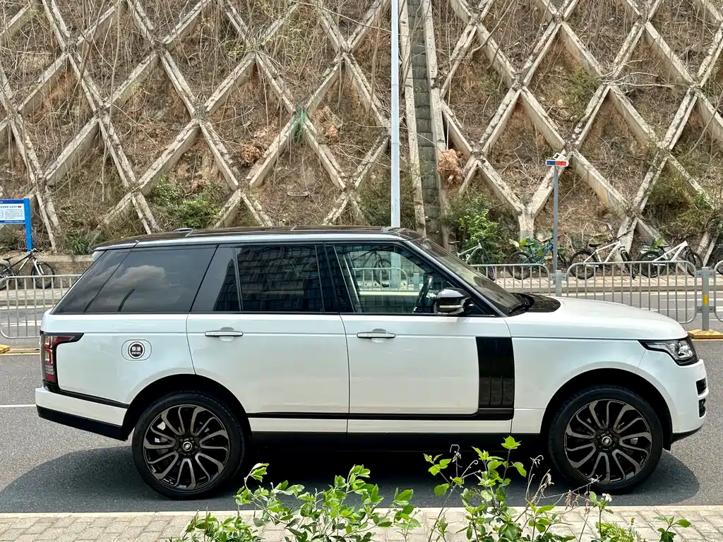 Land Rover Range Rover 2015 — фото 15