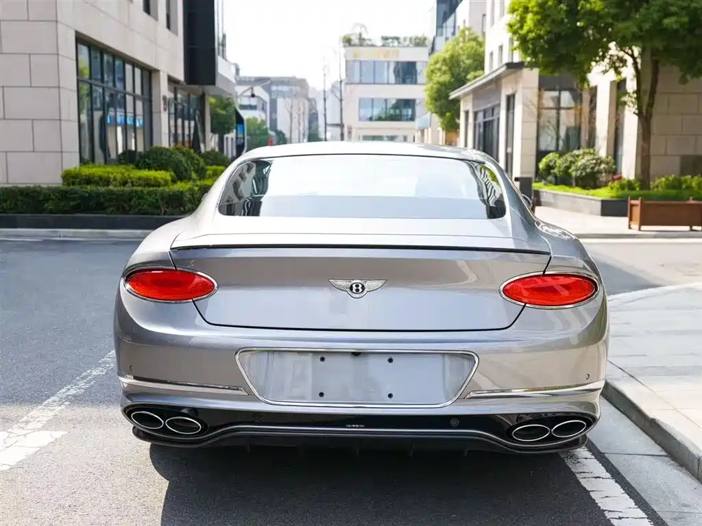 Bentley Continental 2023 — фото 14