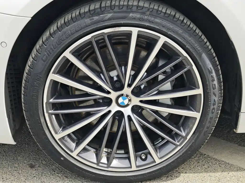 BMW 5 Series 2022 — фото 11
