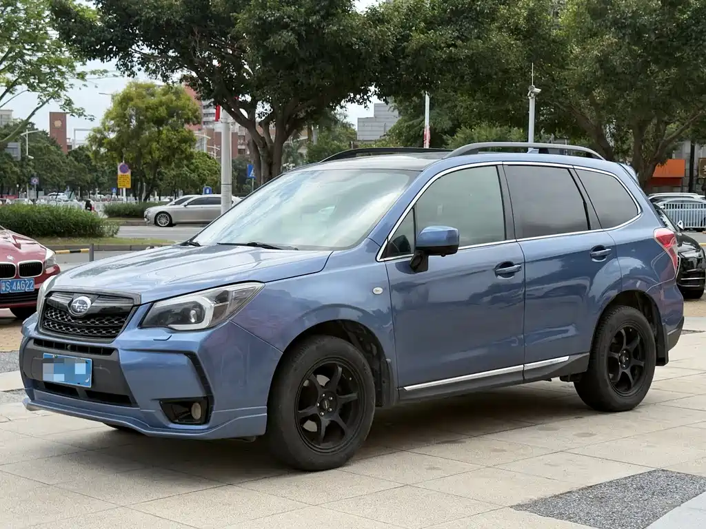 Subaru Forester 2014 — фото 2