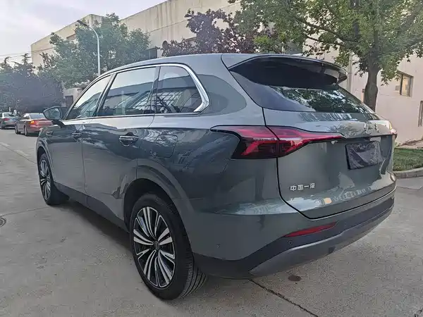 Hongqi HS6 PHEV 2026