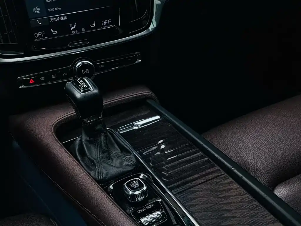 Volvo S90 2018 — фото 9