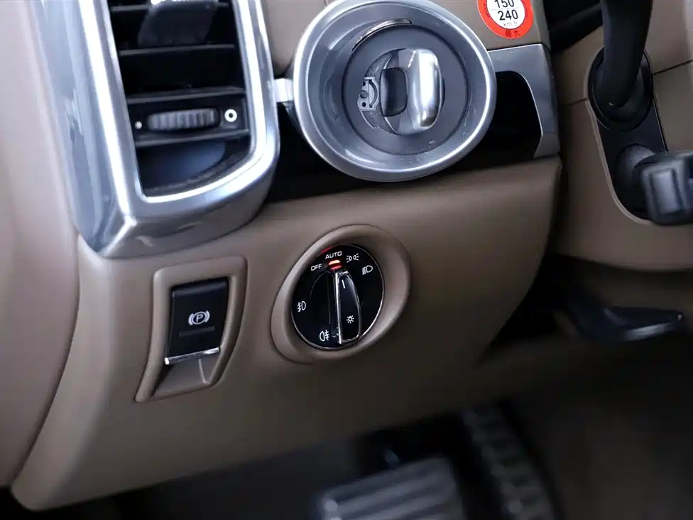 Porsche Cayenne 2014 — фото 15