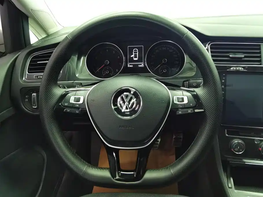 Volkswagen Golf 2018 — фото 15