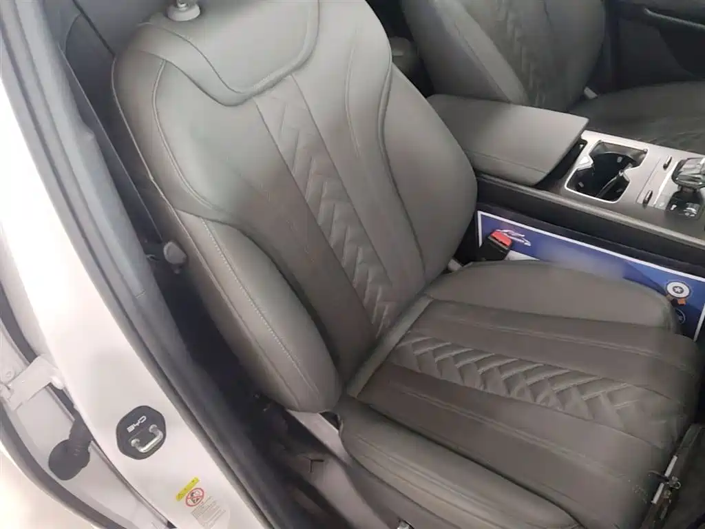 BYD L DM-i 2025 — фото 25