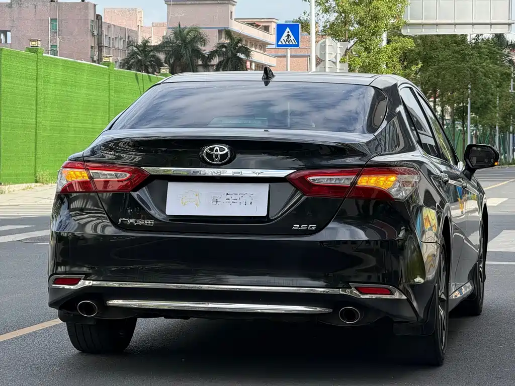 Toyota Camry 2021 — фото 14