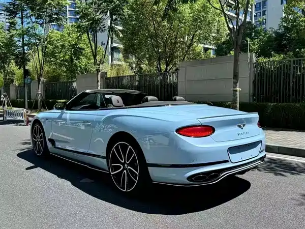 Bentley Continental 2023