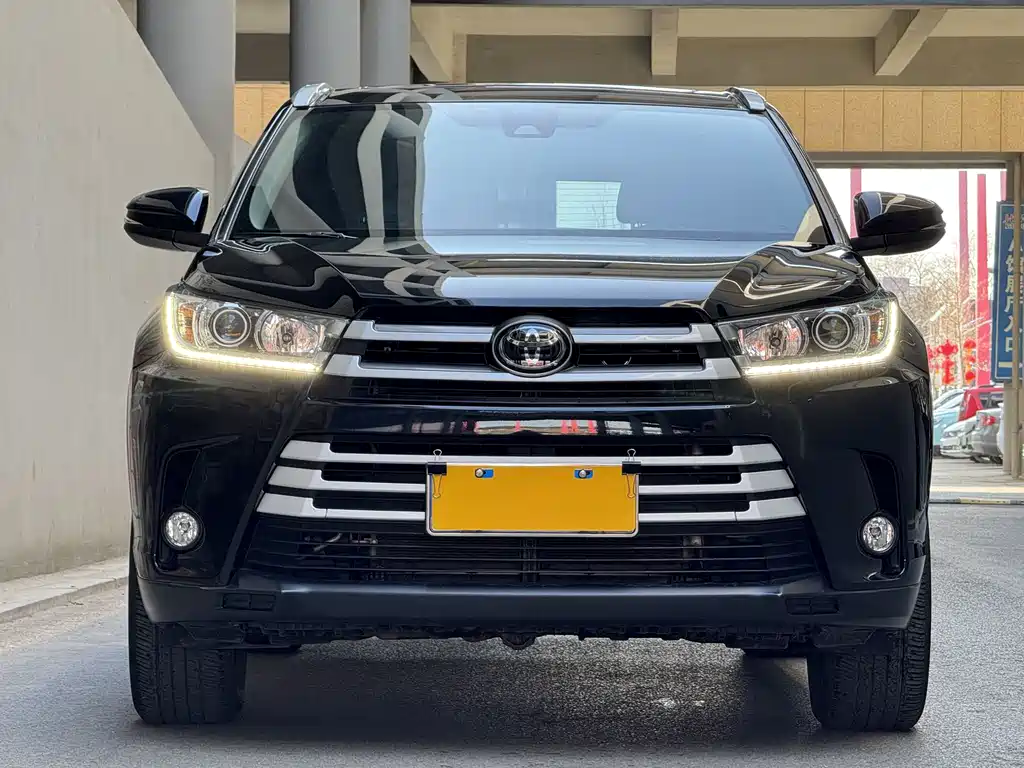 Toyota Highlander 2021 — фото 2