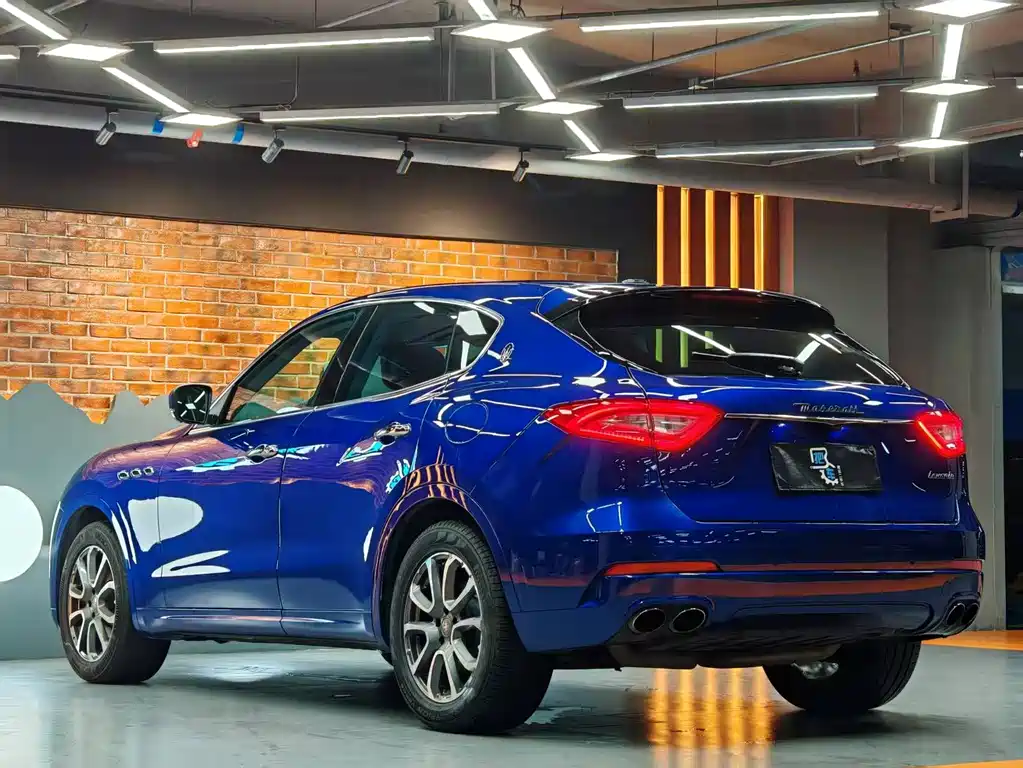 Maserati Levante 2017 — фото 35