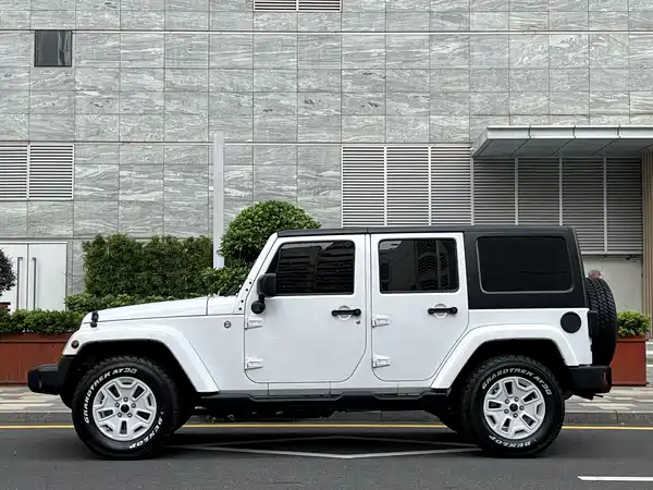 Jeep Wrangler 2015