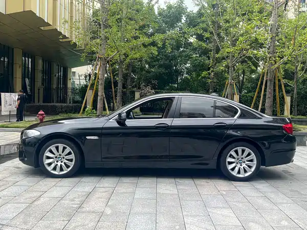 BMW 5 Series 2012