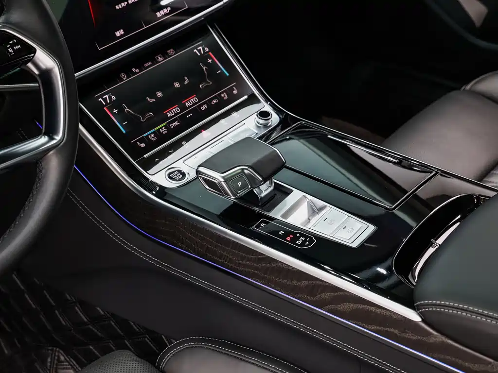 Audi A8 2022 — фото 20