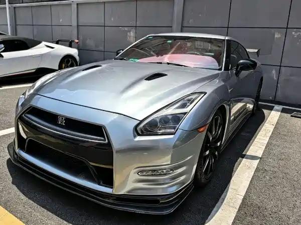 Nissan GT-R 2013