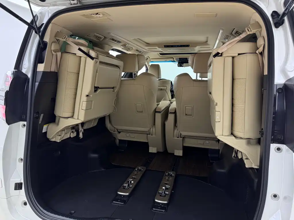 Toyota Vellfire 2021 — фото 16
