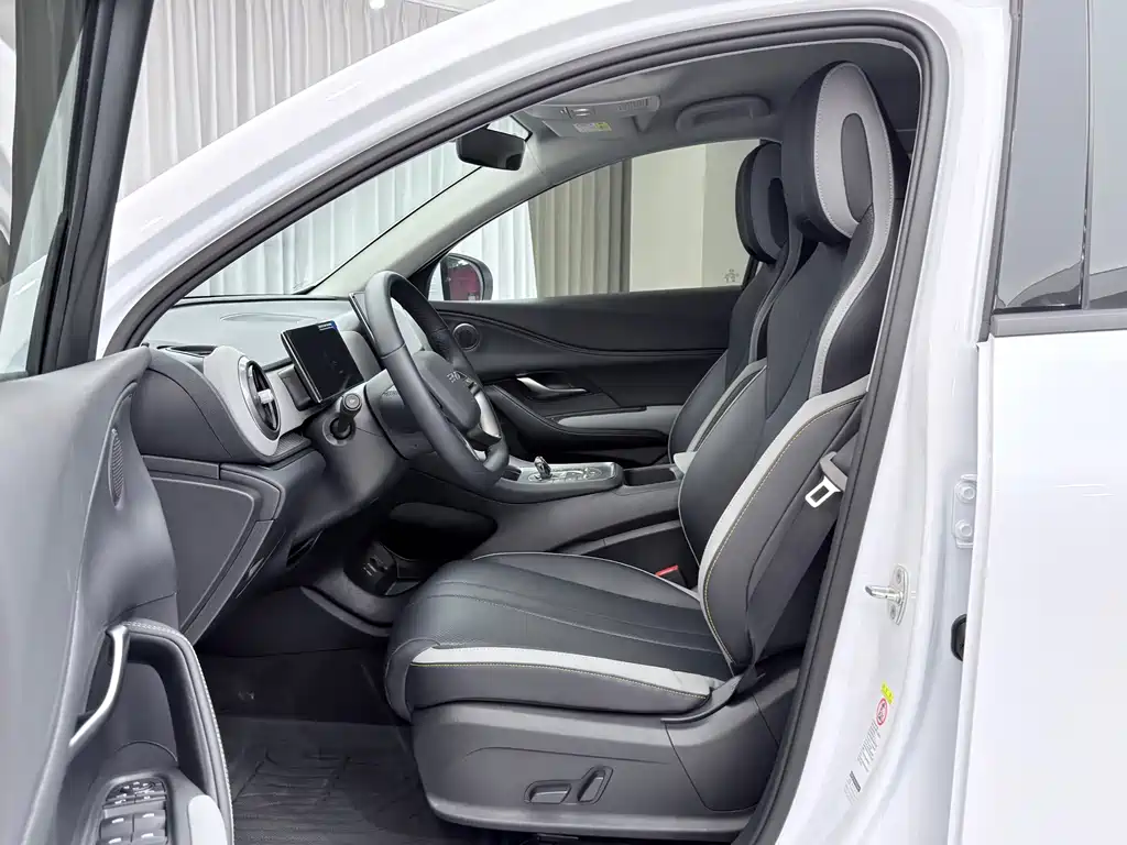 BYD Sealion 05 DM-i 2025 — фото 8