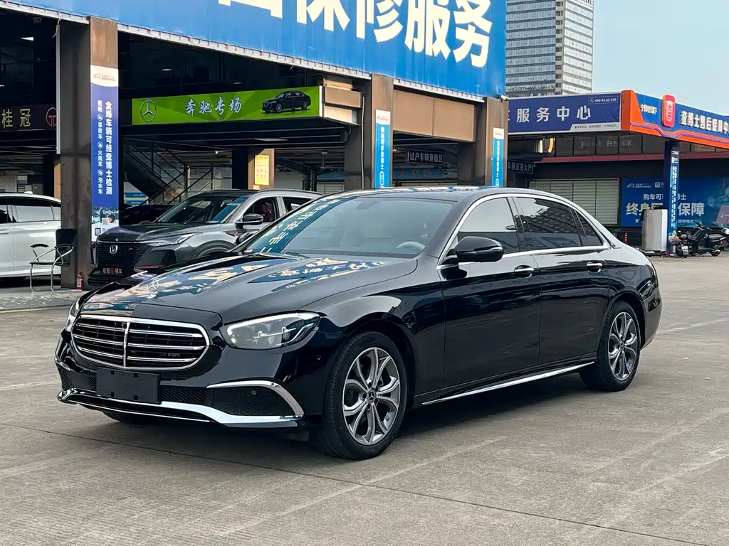 Mercedes-Benz E-Class 2022 — фото 1