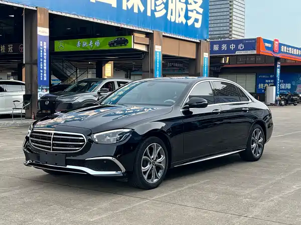 Mercedes-Benz E-Class 2022