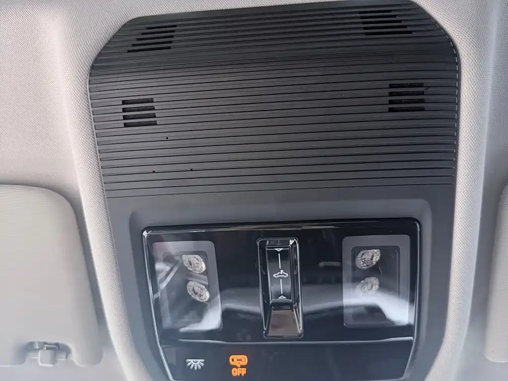 Skoda Octavia 2024 — фото 14