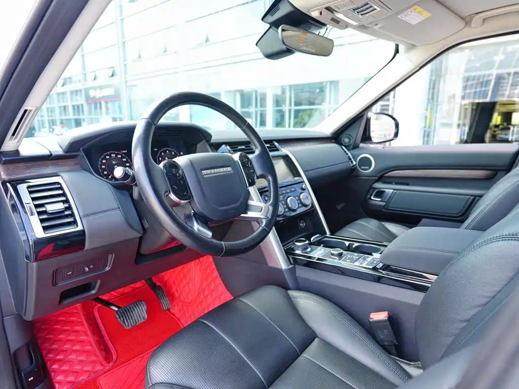 Land Rover Discovery 2019 — фото 6