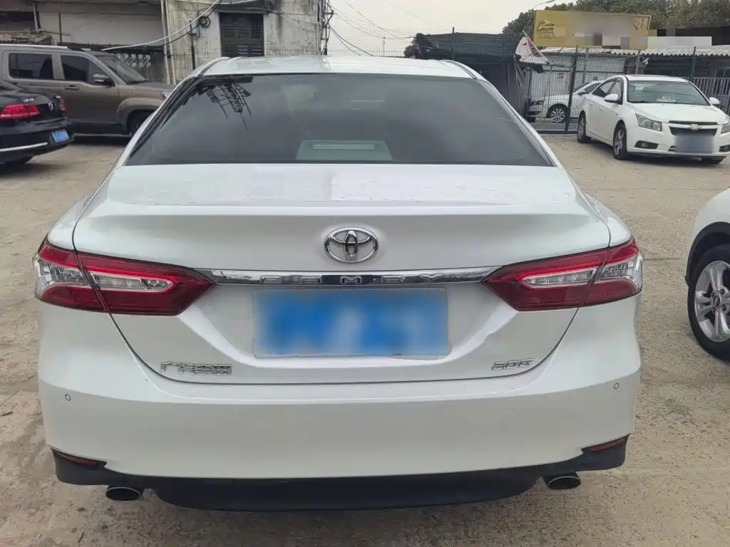 Toyota Camry 2020 — фото 6