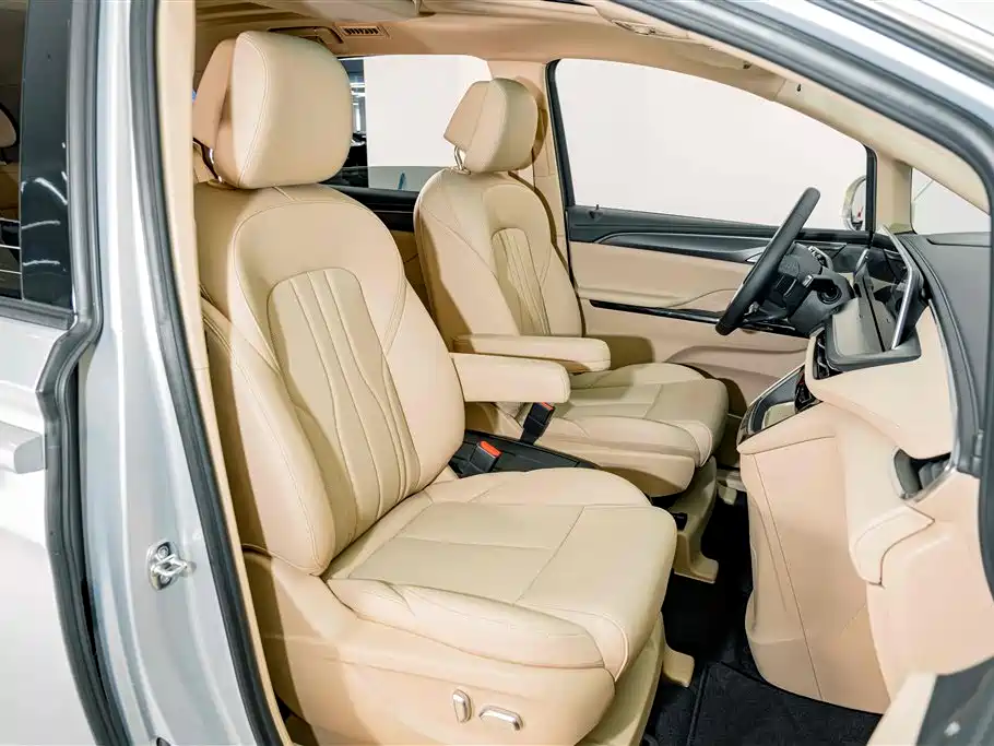 Buick GL8 New Energy 2025 — фото 19