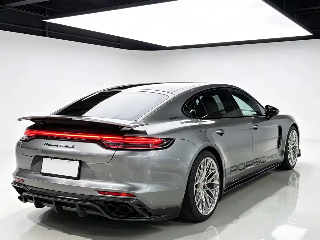 Porsche Panamera 2019