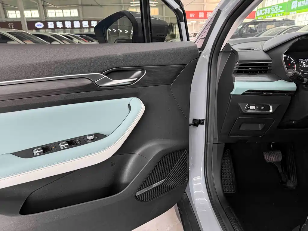 Geely Emgrand S 2022 — фото 9