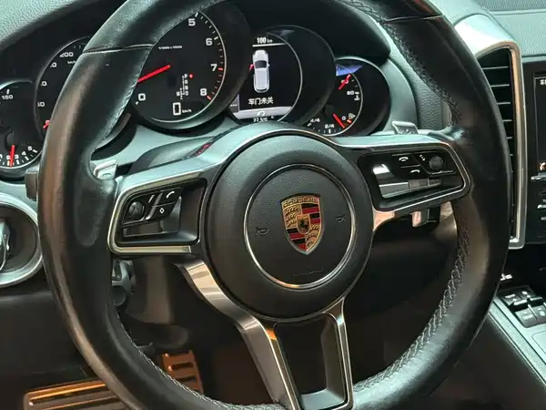 Porsche Cayenne 2016