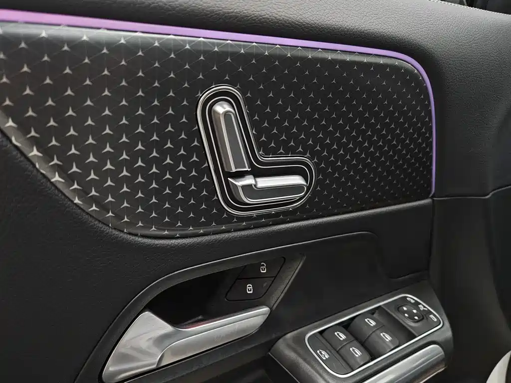 Mercedes-Benz GLA 2025 — фото 18