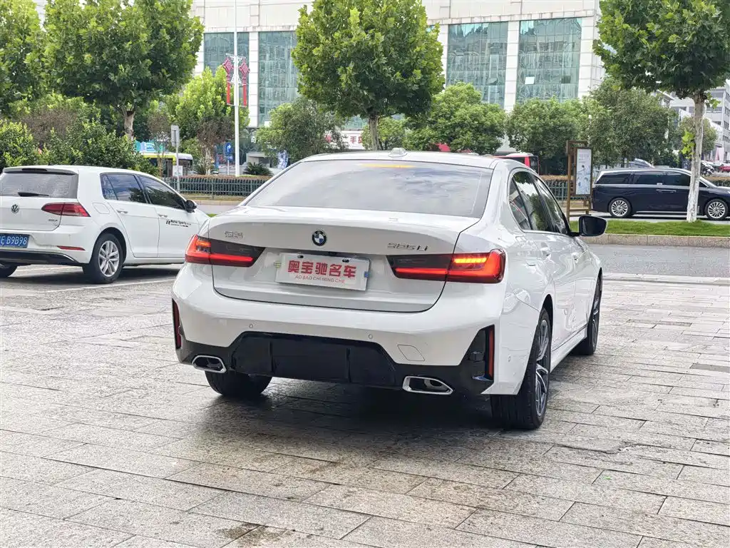 BMW 3 Series 2025