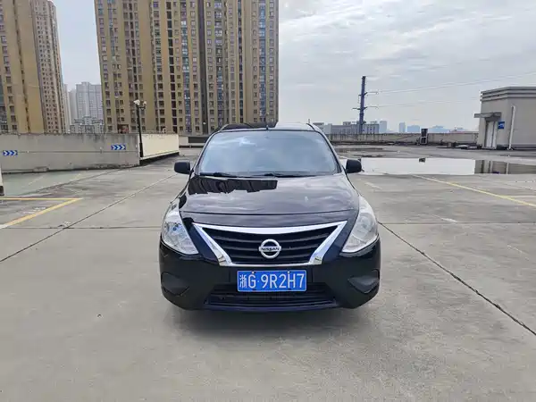 Nissan Sunny 2016
