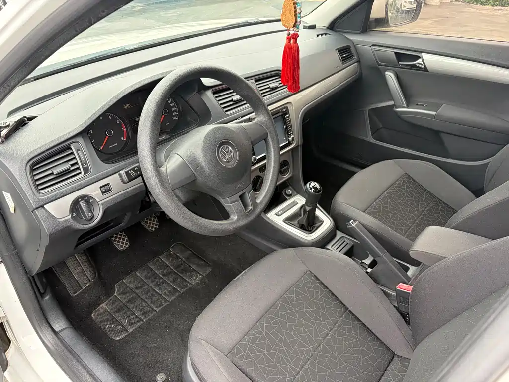 Volkswagen Lavida 2014