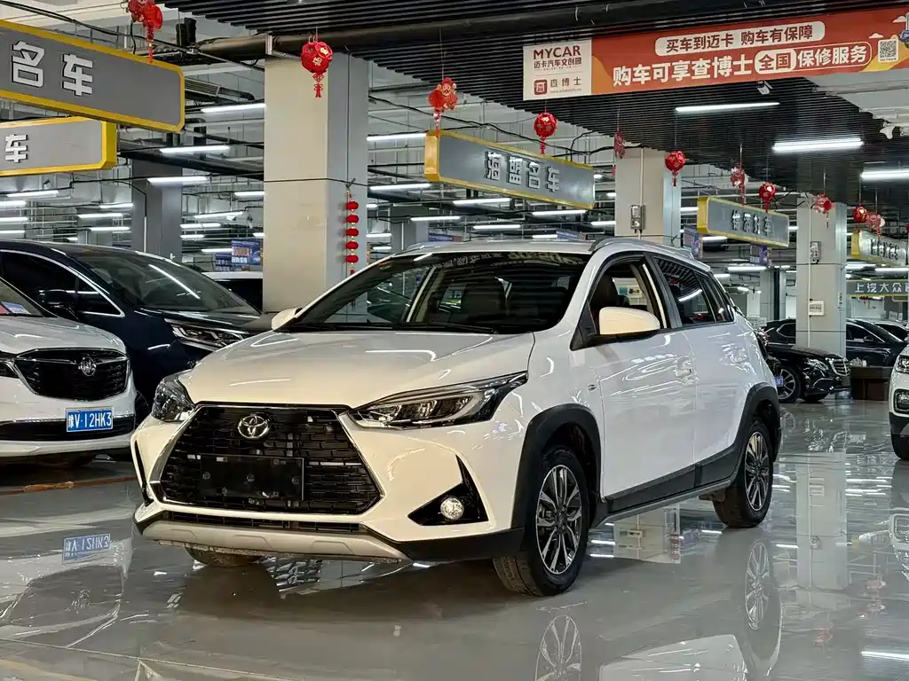 Toyota Yaris L 2023