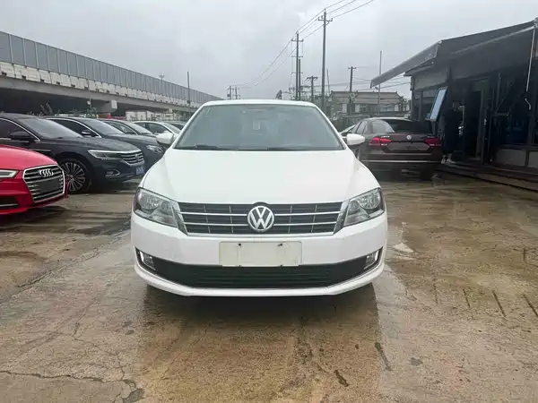 Volkswagen Lavida 2015