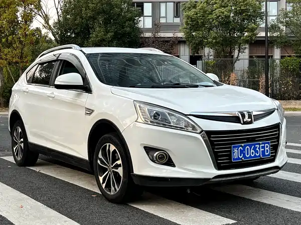 Luxgen You6 SUV 2015