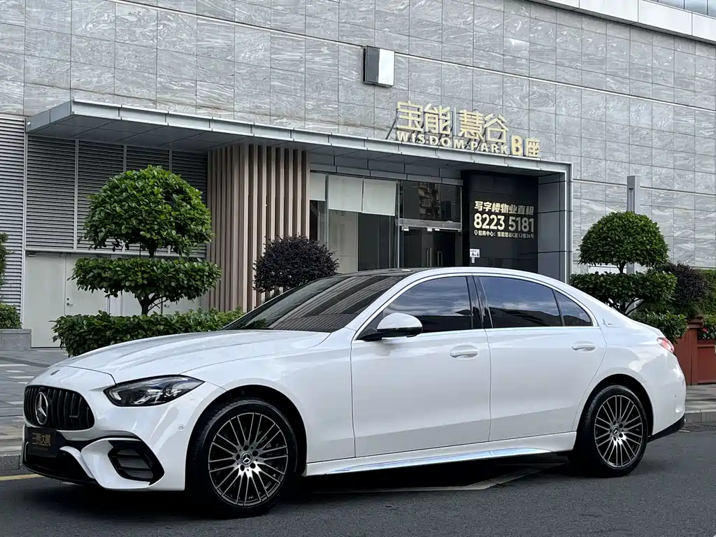 Mercedes-Benz C-Class 2024 — фото 1