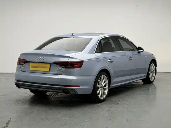 Audi A4L 2018