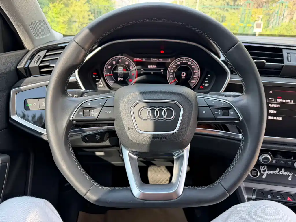 Audi Q3 2022 — фото 20