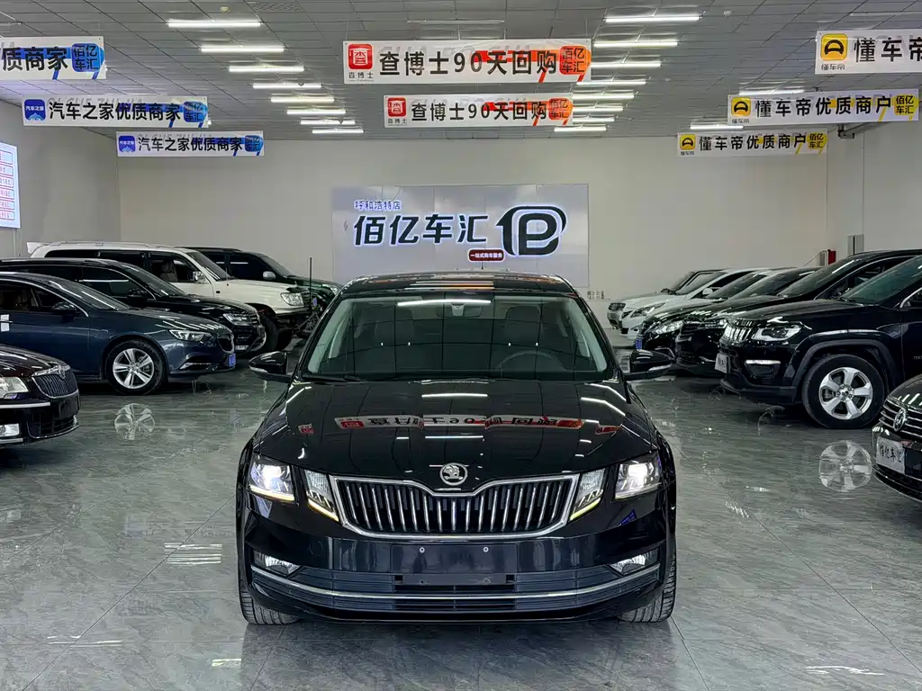 Skoda Octavia 2019 — фото 8