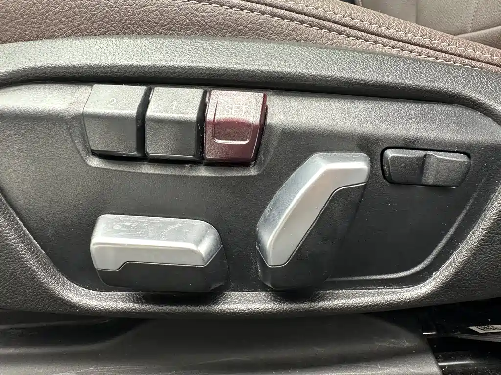 BMW 1 Series 2022 — фото 12