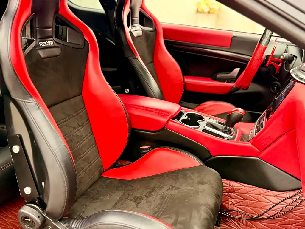 Maserati GranTurismo 2015 — фото 15